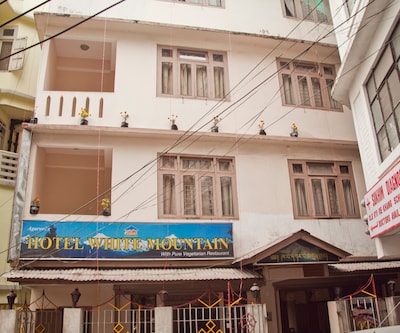 Hotel White Mountain